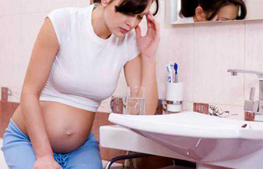 胚胎移植成功第十一天，子宫会有明显增大吗？
